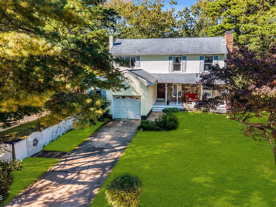 1st image of 598 Reed Road