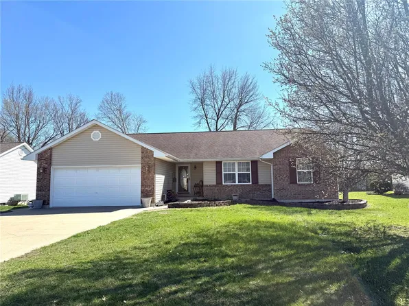 1014 Southway Ct, Bowling Green, MO 63334