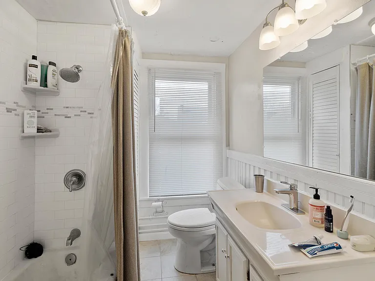 68 Pleasant St #2 — Photo 21