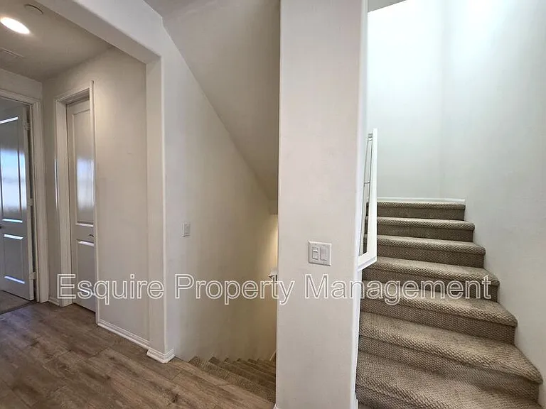 433 Castiano St — Photo 25