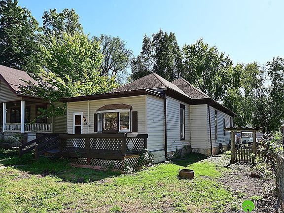 3rd image of 2621 K St