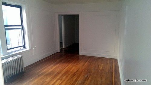 2nd image of 1426 Beach Ave APT 17