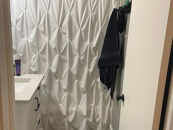 5th image of 931 Falls Ave #2