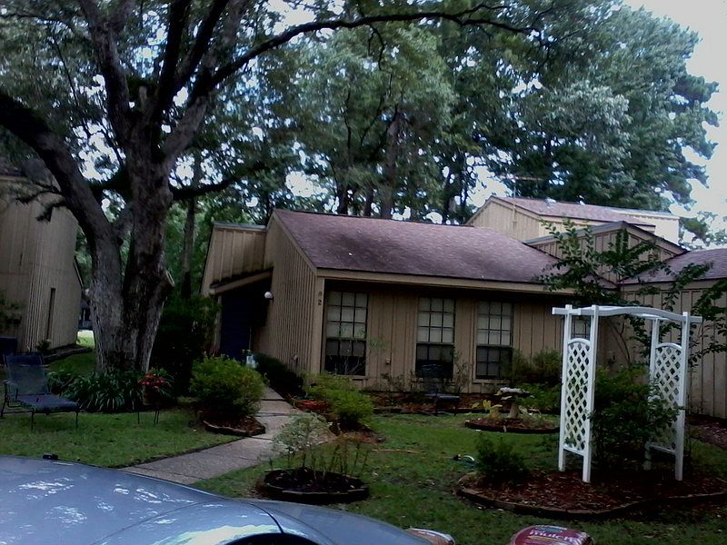 Front view : Front view of condo