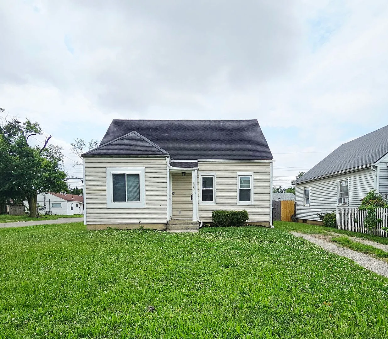 Available Now! 3 Bedroom Home with Central Air — Photo 1