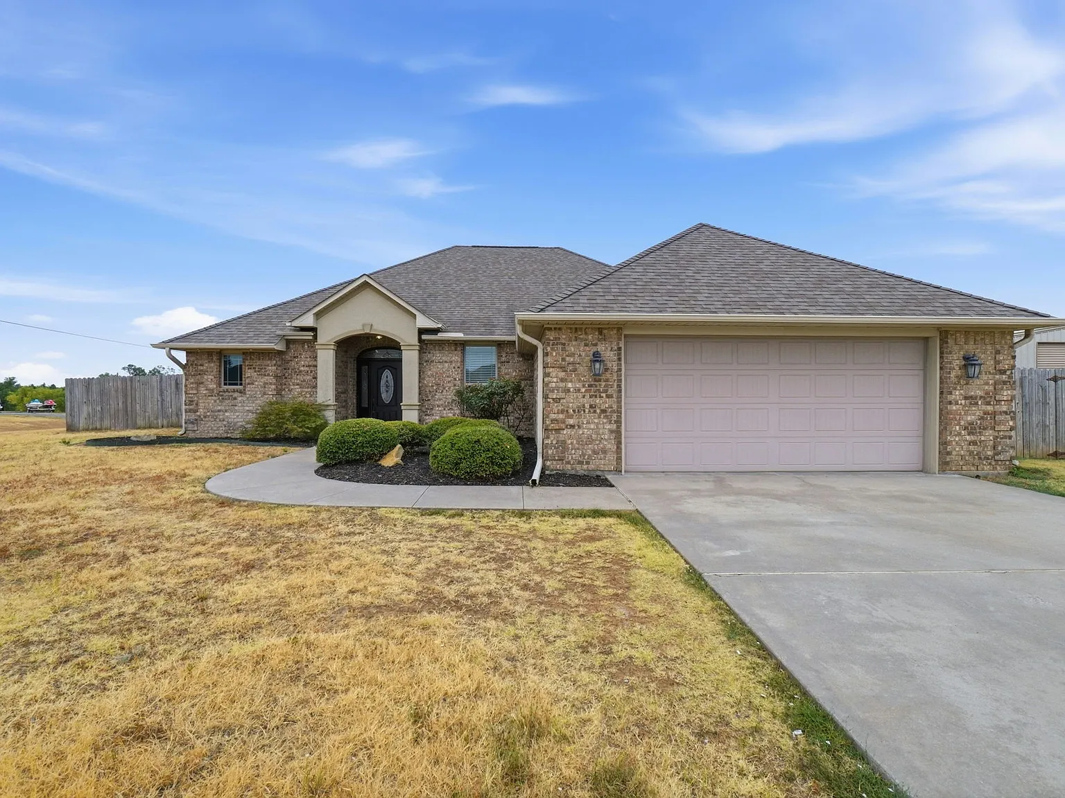 4 bed, 1850 sqft, $1,995 — Photo 4