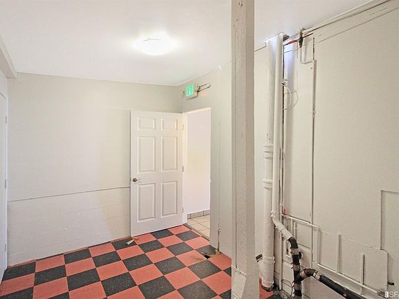 5th image of 4479 Mission St #4481