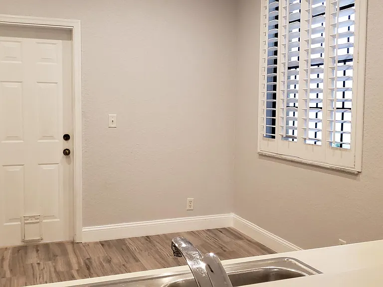 3831 Pond Apple Dr — Photo 4