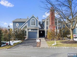 265 Cambridge Dr, Ramsey, NJ 07446