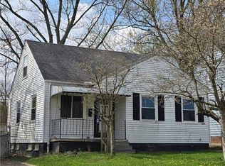 15808 Edgewood Ave, Maple Heights, OH 44137