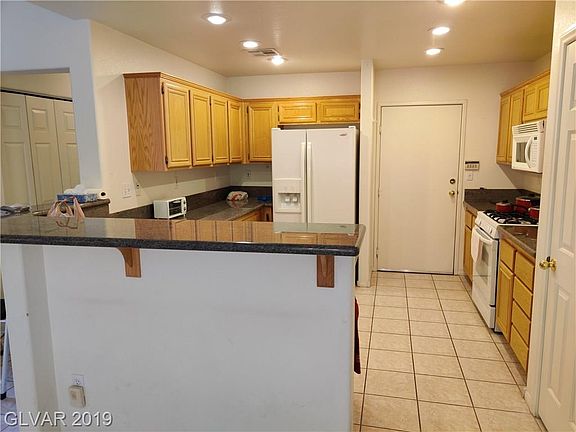 5th image of 1453 Pinner Ct Unit 101