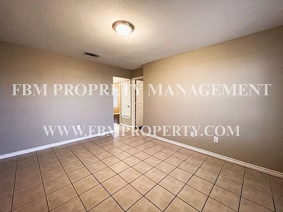 4th image of 1400 Northwood Blvd APT A