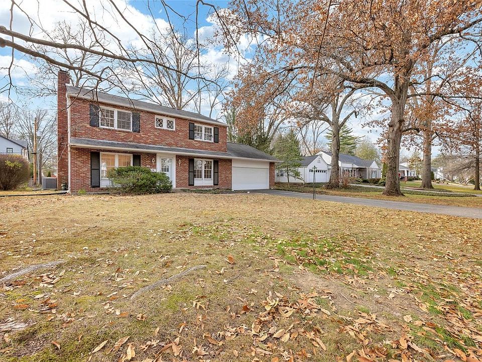 1st image of 14 Willow Oak Ln