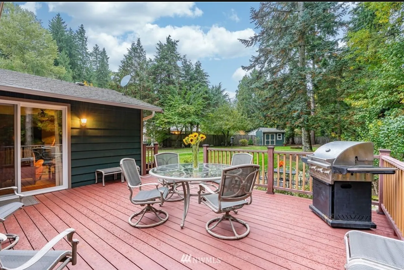 20915 W Richmond Rd — Photo 2