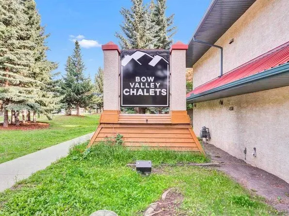 1720 NW Bow Valley Trl #114, Canmore, AB T1W 2X3