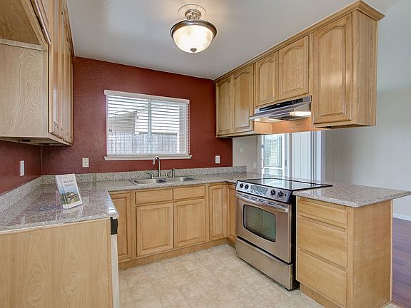 3rd image of 8978 Brydon Way