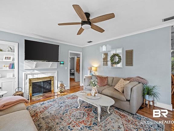 5th image of 5128 Norton Ln