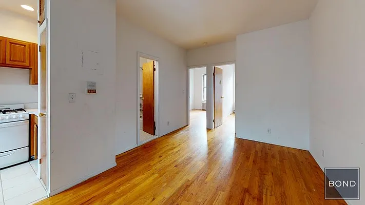 Rented by Bond New York | media 25