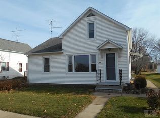 411 N Oak St, Donnellson, IA 52625