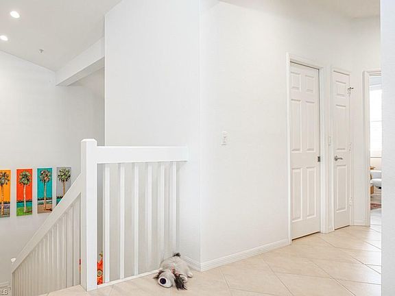 5th image of 2060 Aberdeen Ln Unit 201