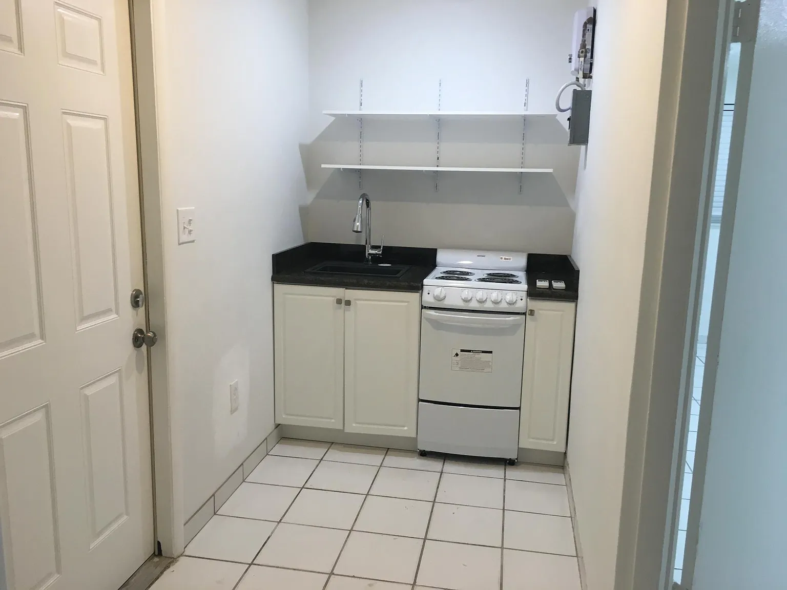 1 bed, 600 sqft, $2,000 — Photo 2