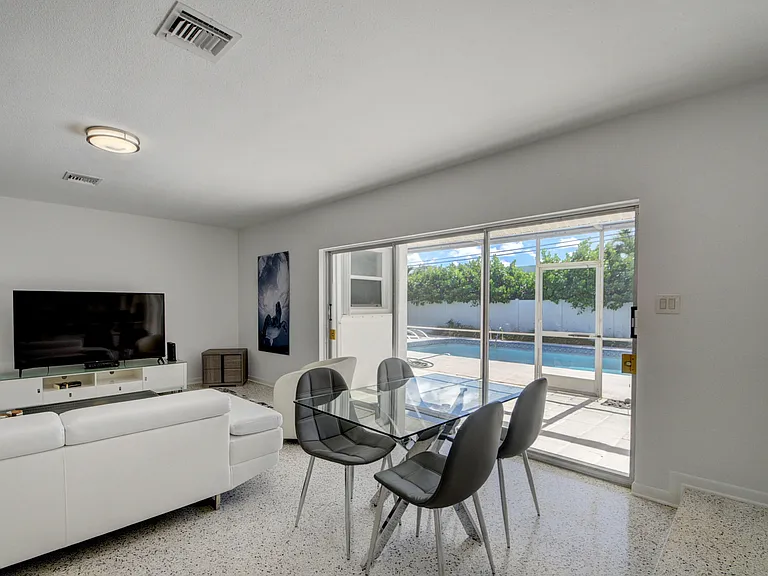 1171 Bimini Ln — Photo 25