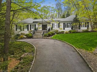 36 Lord William Penn Dr, Morristown, NJ