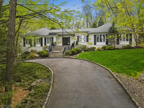 36 Lord William Penn Dr, Morris Twp., NJ 07960