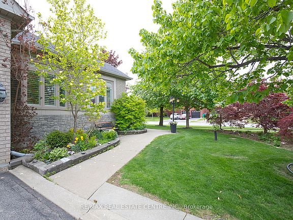 5th image of 1 Kirkwood Cres