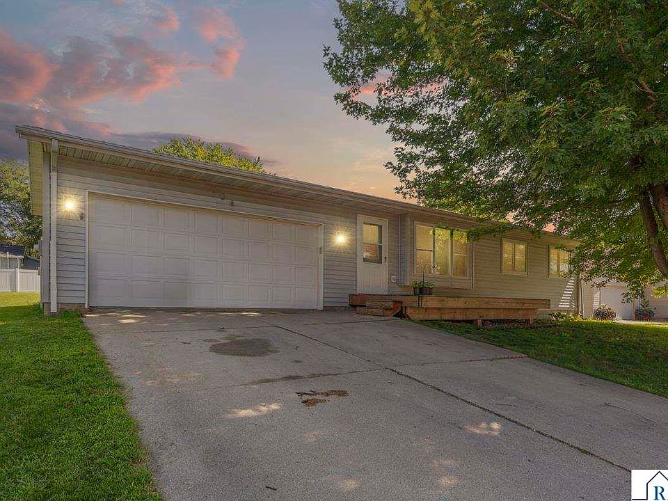 1st image of 506 Miller Ln