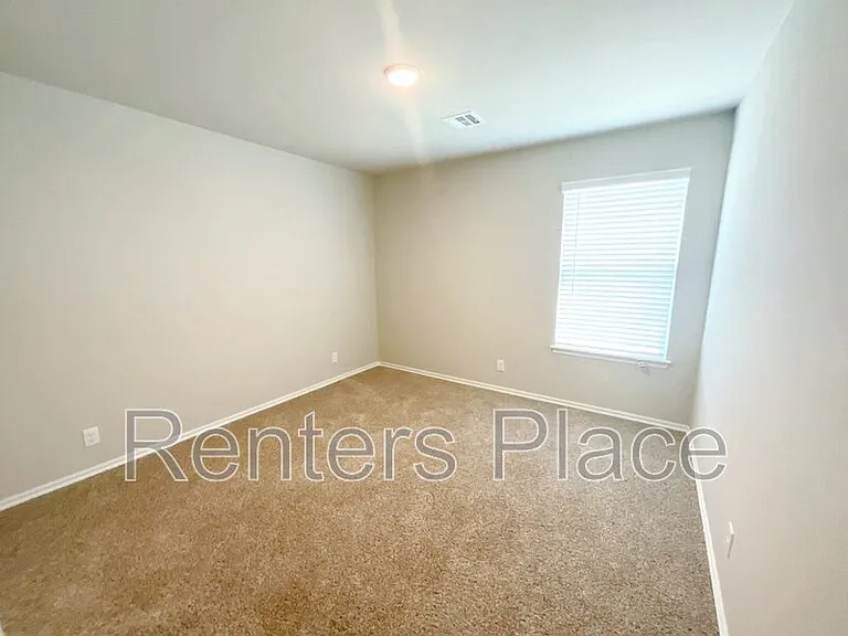 3318 N 23rd West Ave — Photo 12