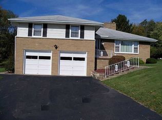 1029 Frew Mill Rd, New Castle, PA 16101