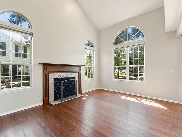 1500 Golfview Dr — Photo 3