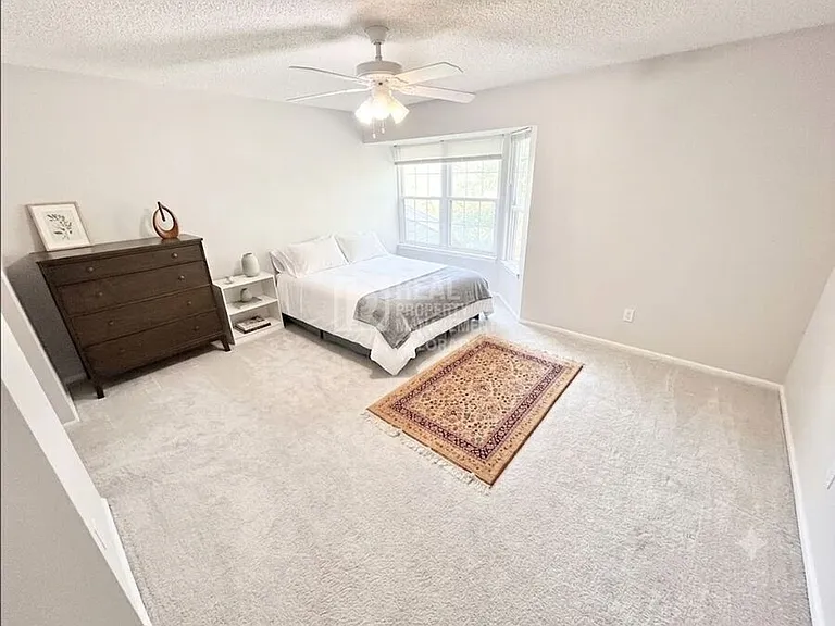 1556 S Spruce St — Photo 11