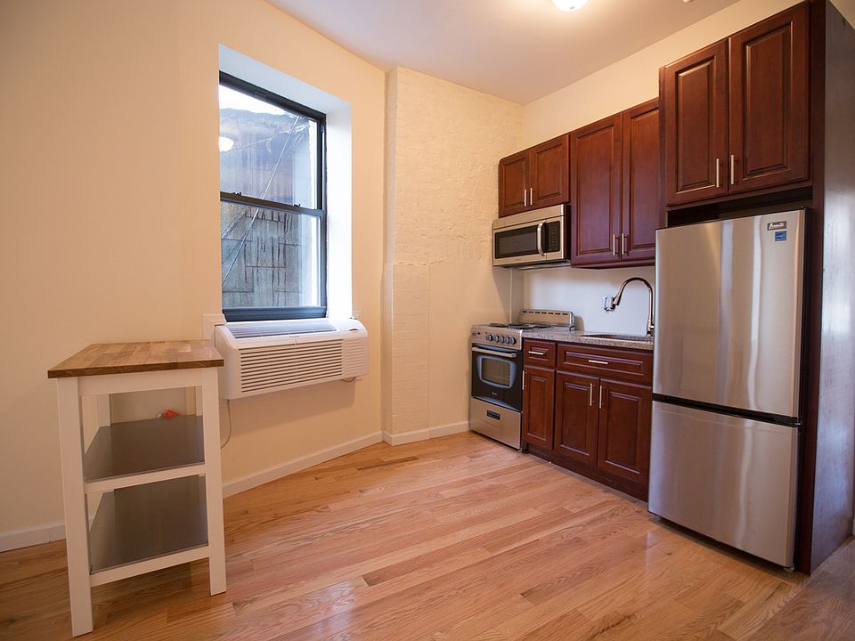2nd image of 53 Graham Ave APT 2B