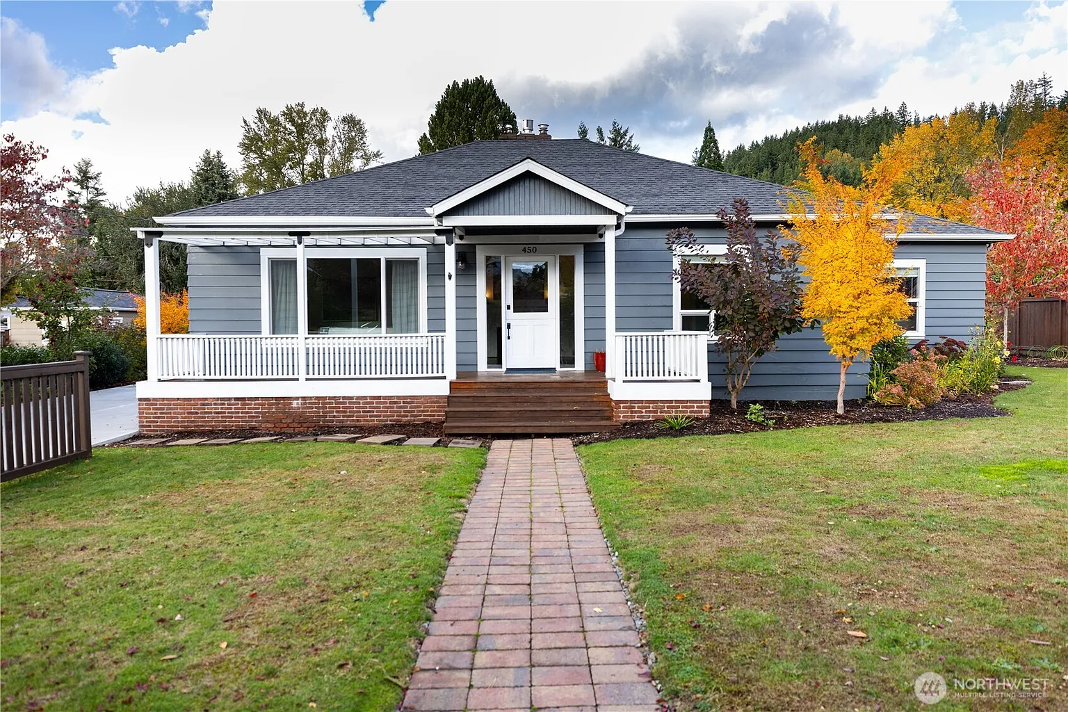 450 NE Alder Street photo 1