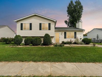 741 Cricket Xing, Pinckney, MI, 48169