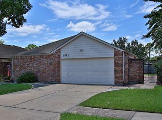 1923 Chattaroy Pl, Sugar Land, TX 77478