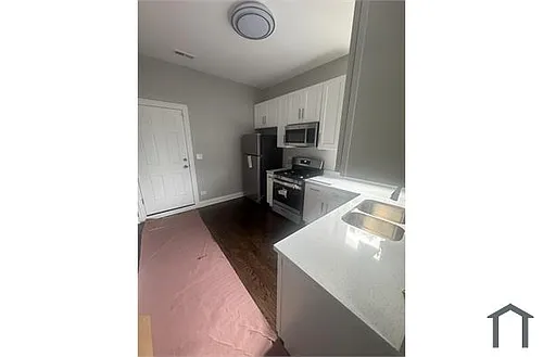 937 W 51st St #1 Photo 1