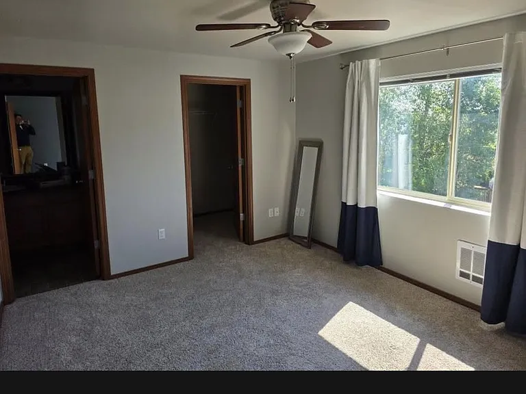 8275 42nd Pl NE — Photo 3