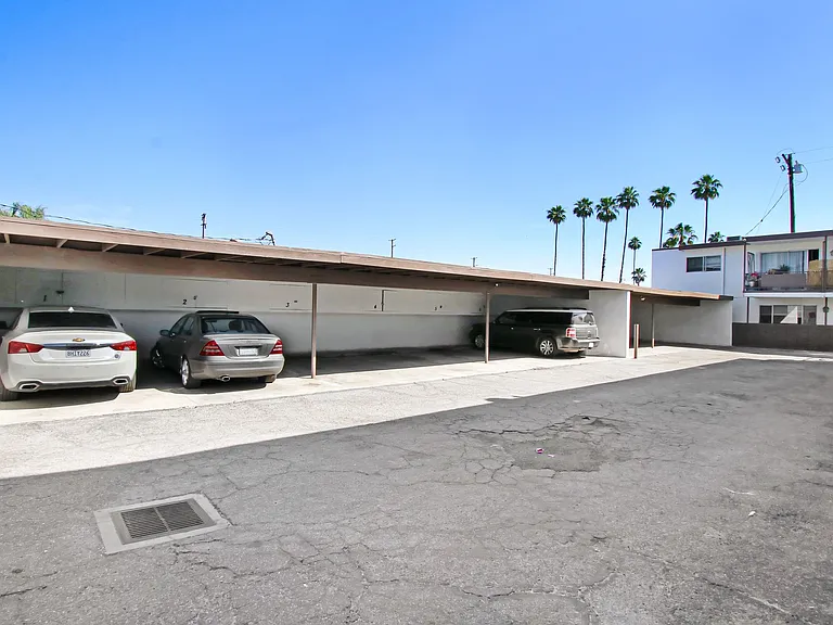 1551 E Date St — Photo 6