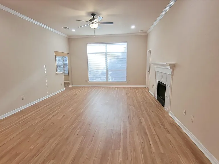 1248 Lacey Oak Loop — Photo 2
