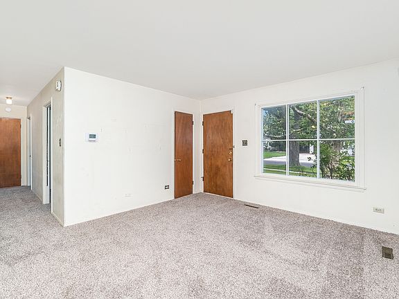 4th image of 1741 Poplar Ave