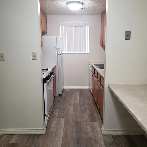 423 S State St #106 Photo 1