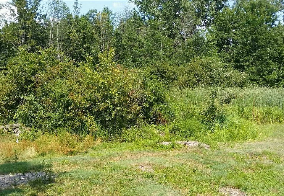 2nd image of Meadowbrook Pkwy N Lot 17