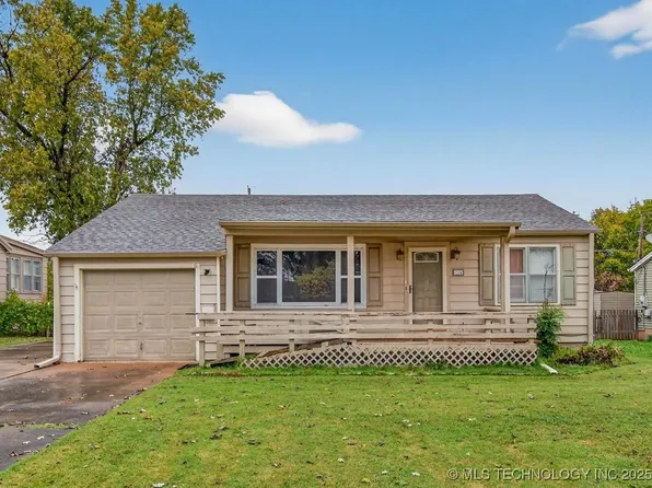 714 W Shawnee Ave, Nowata, OK 74048