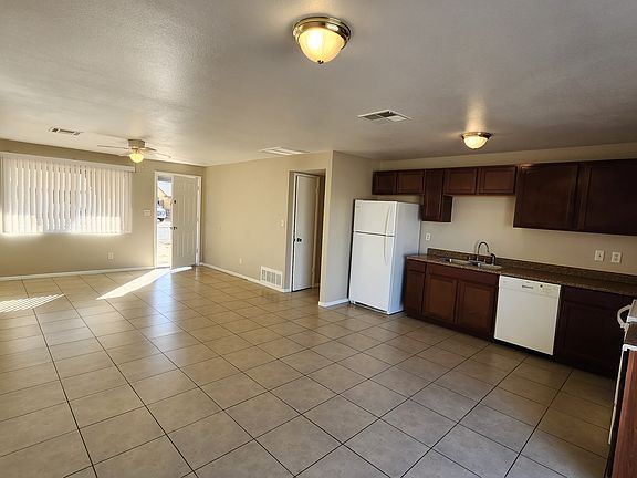 4th image of 7962 W Meadowbrook Ave