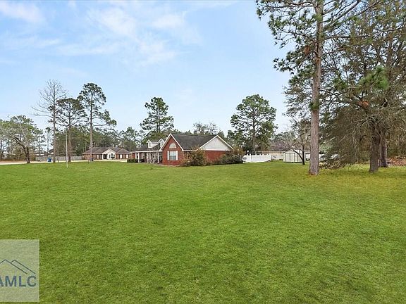 4th image of 173 Cody Dr