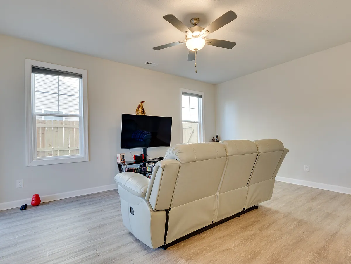 Building Photo - 2015 Folkstone Woods Ln #1