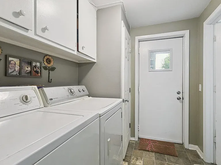 142 Langdon Ave NE #1 — Photo 16